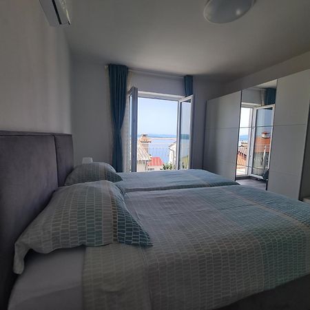 Apartments Elizabeta Dramalj Bagian luar foto