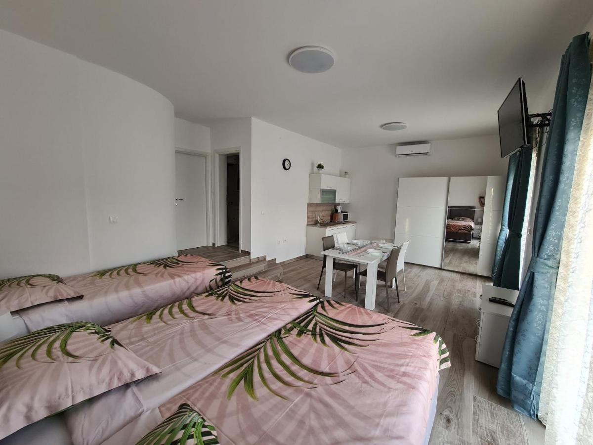 Apartments Elizabeta Dramalj Bagian luar foto