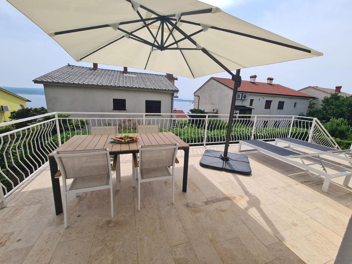 Apartments Elizabeta Dramalj Bagian luar foto