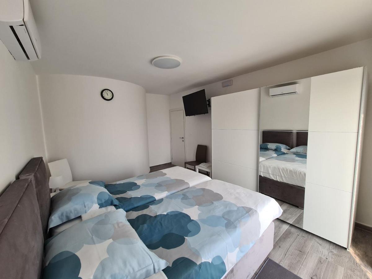 Apartments Elizabeta Dramalj Bagian luar foto
